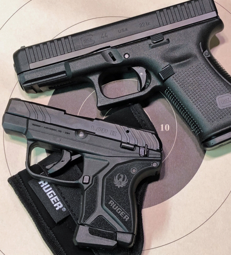 Glock 19 VS Glock 44​