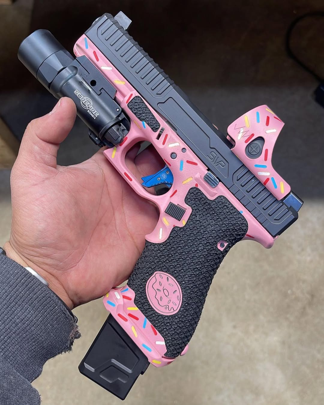 Candy Girl Glock 17 Gen 4 - Image 2