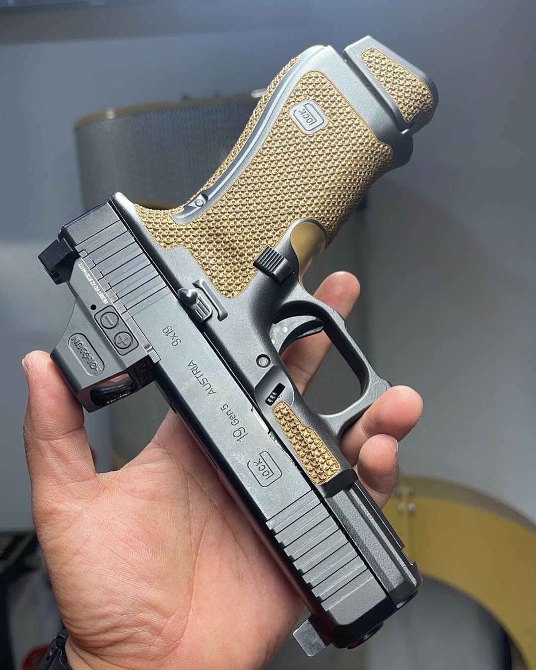 Glock 19 Gen 5 Premium Duty Grade - Image 5